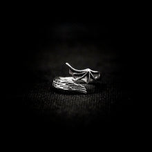 Cargar imagen en el visor de la galería, ANILLO ALAS BIEN Y MAL
