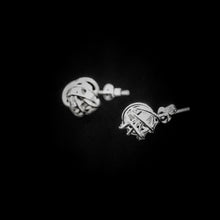 Cargar imagen en el visor de la galería, ARETES NUDO TEJIDO
