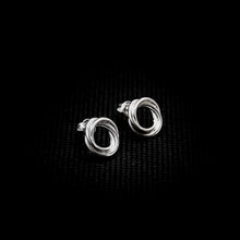 Cargar imagen en el visor de la galería, ARETES ENTRELAZADOS

