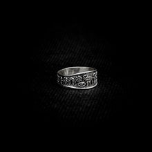 Cargar imagen en el visor de la galería, ANILLO DE LA SUERTE BANDA
