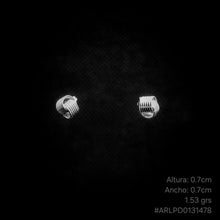 Cargar imagen en el visor de la galería, ARETES MINIMALISTAS
