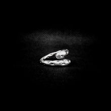 Cargar imagen en el visor de la galería, ANILLO ESPIRAL TENTÁCULO
