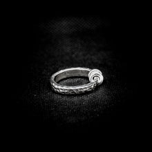 Cargar imagen en el visor de la galería, ANILLO RÚSTICO
