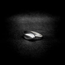Cargar imagen en el visor de la galería, ANILLO IRREGULAR
