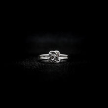 Cargar imagen en el visor de la galería, ANILLO DOBLE NUDO
