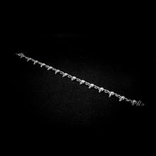 Cargar imagen en el visor de la galería, PULSERA CRÁNEOS
