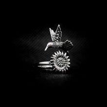 Cargar imagen en el visor de la galería, ANILLO COLIBRÍ CON GIRASOL
