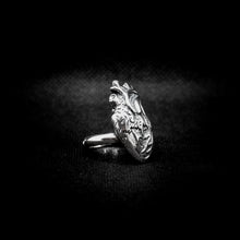 Cargar imagen en el visor de la galería, ANILLO CORAZÓN ANATÓMICO
