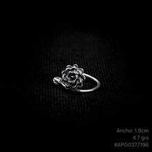 Cargar imagen en el visor de la galería, ANILLO FLOR AJUSTABLE
