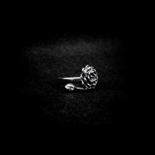 Cargar imagen en el visor de la galería, ANILLO FLOR AJUSTABLE
