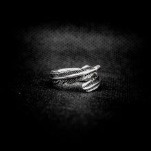 Cargar imagen en el visor de la galería, ANILLOS PLUMAS
