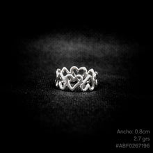Cargar imagen en el visor de la galería, ANILLO BANDA CORAZONES
