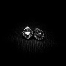 Cargar imagen en el visor de la galería, ARETES SAGRADO CORAZÓN
