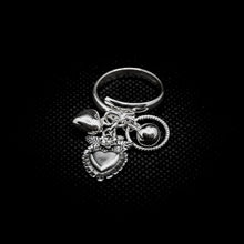 Cargar imagen en el visor de la galería, ANILLO AJUSTABLE DIJES
