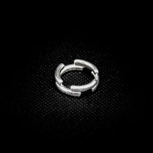 Cargar imagen en el visor de la galería, ANILLO BANDA SEPARADA
