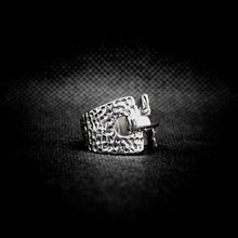 Cargar imagen en el visor de la galería, ANILLO HEBILLA
