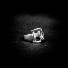Cargar imagen en el visor de la galería, ANILLO ENTRELAZADO
