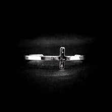Cargar imagen en el visor de la galería, BRAZALETE CRUZ
