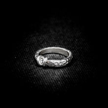 Cargar imagen en el visor de la galería, ANILLO RÚSTICO
