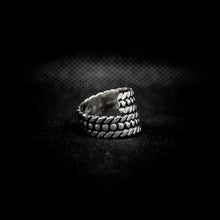 Cargar imagen en el visor de la galería, ANILLO BANDA AJUSTABLE
