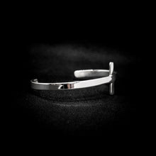 Cargar imagen en el visor de la galería, BRAZALETE CRUZ
