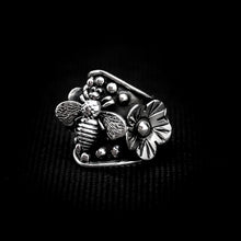 Cargar imagen en el visor de la galería, ANILLO ABEJA
