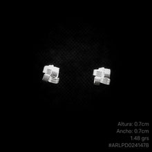 Cargar imagen en el visor de la galería, ARETES MINIMALISTAS
