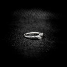 Cargar imagen en el visor de la galería, ANILLO PLUMA
