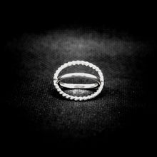 Cargar imagen en el visor de la galería, ANILLO CRUZADO
