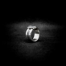 Cargar imagen en el visor de la galería, ANILLO BANDA CON DISEÑO
