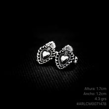 Cargar imagen en el visor de la galería, ARETES SAGRADO CORAZÓN
