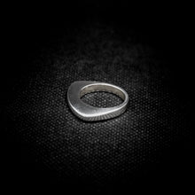 Cargar imagen en el visor de la galería, ANILLO MEDIALUNA
