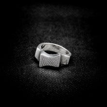 Cargar imagen en el visor de la galería, ANILLO CÓNCAVO
