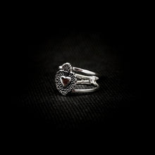 Cargar imagen en el visor de la galería, ANILLO CORAZÓN
