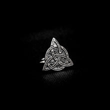 Cargar imagen en el visor de la galería, ANILLO TRIQUETA CELTA
