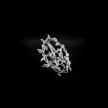 Cargar imagen en el visor de la galería, ANILLO PENTAGRAMA CON LUNA

