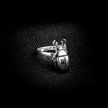 Cargar imagen en el visor de la galería, ANILLO ESCARABAJO
