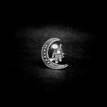 Cargar imagen en el visor de la galería, ANILLO ASTRONAUTA
