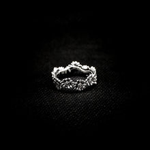 Cargar imagen en el visor de la galería, ANILLO FLORES BANDA
