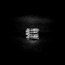 Cargar imagen en el visor de la galería, ANILLO PLUMA
