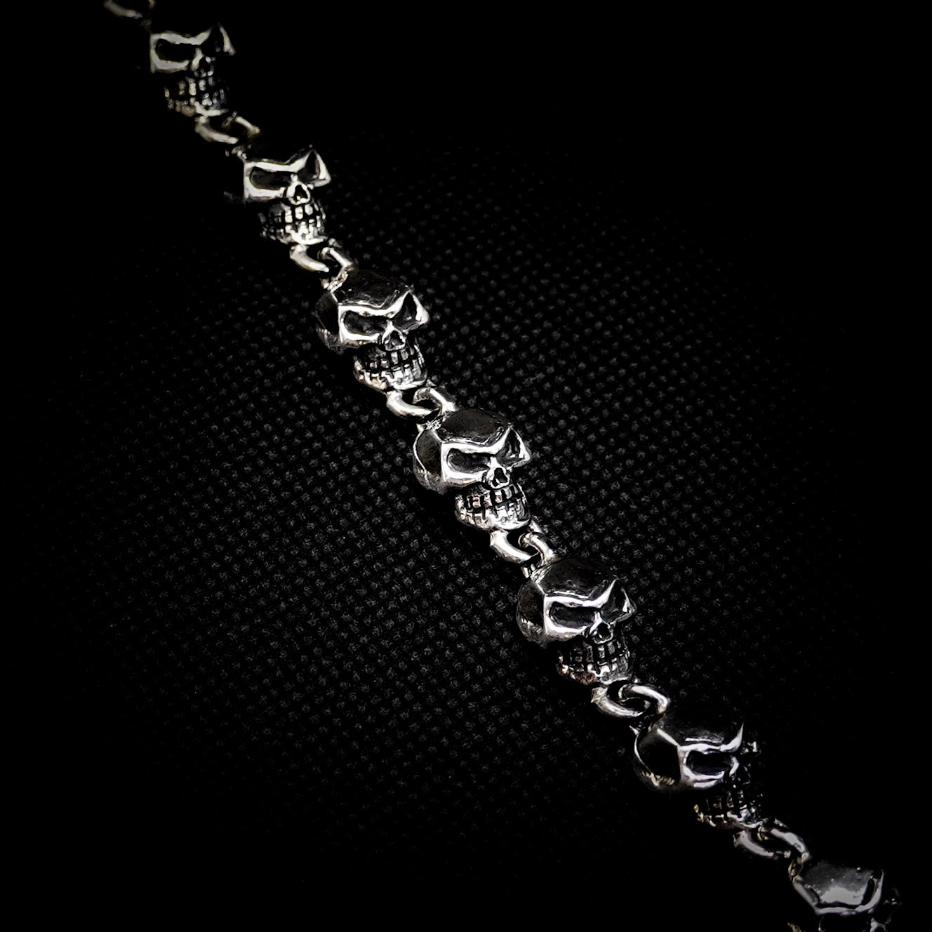PULSERA CRÁNEOS