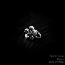 Cargar imagen en el visor de la galería, ANILLO FLOR DE CEREZO
