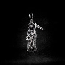 Cargar imagen en el visor de la galería, DIJE SANTA MUERTE
