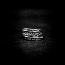 Cargar imagen en el visor de la galería, ANILLO PLUMA
