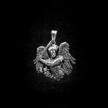 Cargar imagen en el visor de la galería, DIJE SAN MIGUEL ARCÁNGEL
