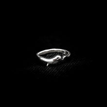 Cargar imagen en el visor de la galería, ANILLO BALLENA
