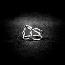 Cargar imagen en el visor de la galería, ANILLO ENTRELAZADO
