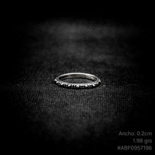 Cargar imagen en el visor de la galería, ANILLO BOLITAS
