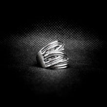 Cargar imagen en el visor de la galería, ANILLO ENTRELAZADO
