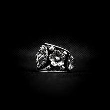 Cargar imagen en el visor de la galería, ANILLO CORAZÓN
